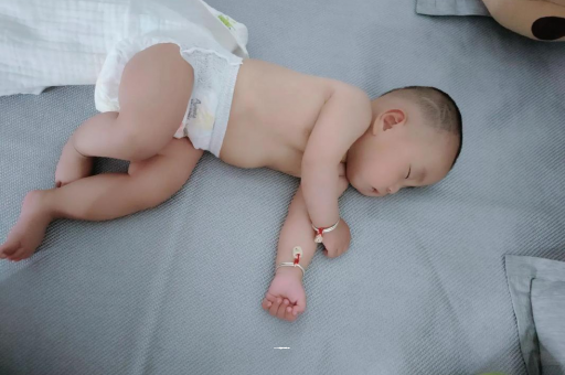 三河宝宝积食发烧怎么处理